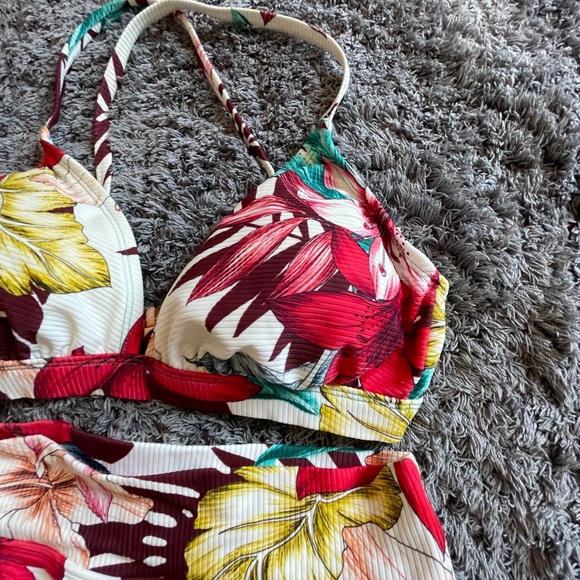 High Wasted Ribbed Bikini - Picture 8 of 11